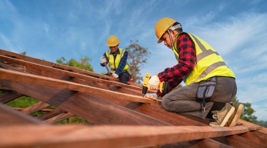 Professional Flat Roofing Installation services in Cedar Falls, IA